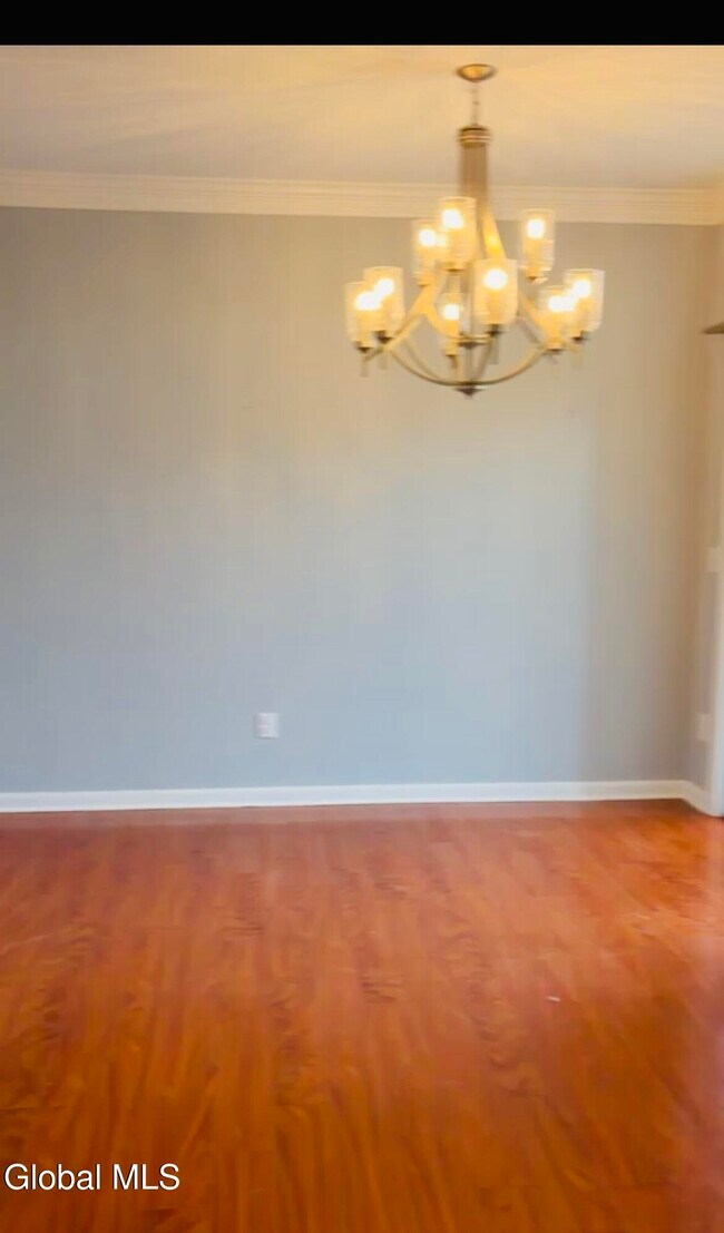 Foto del edificio - 413 Diamond Rock Cir