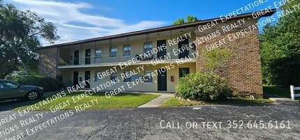 Building Photo - 2629 SW 33rd Ave