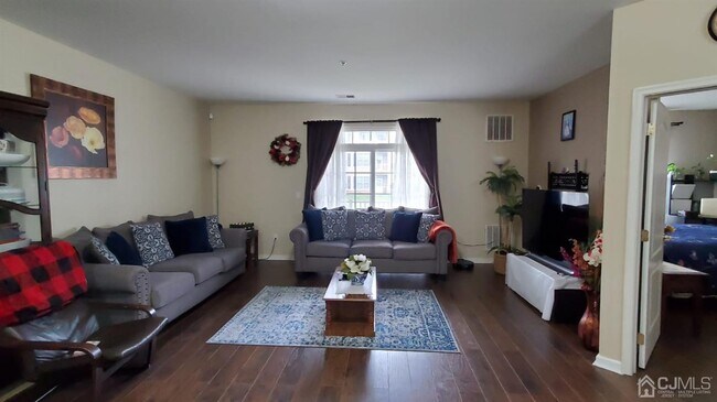 Foto del edificio - 2114 Edward Stec Blvd