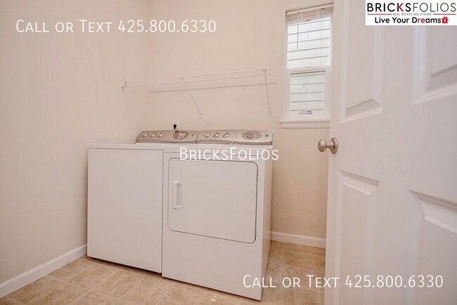 Building Photo - Welcoming Home in the Heart of Bothell's N...