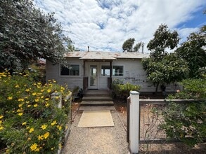 Building Photo - 4253 Carpinteria Ave