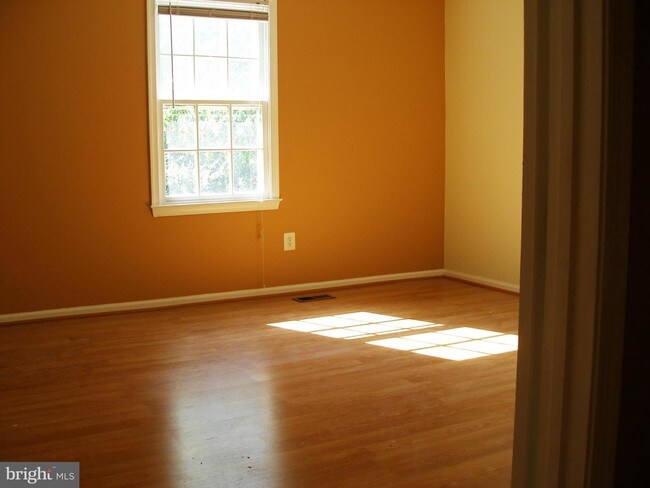 Building Photo - 1022 Salisbury Ct
