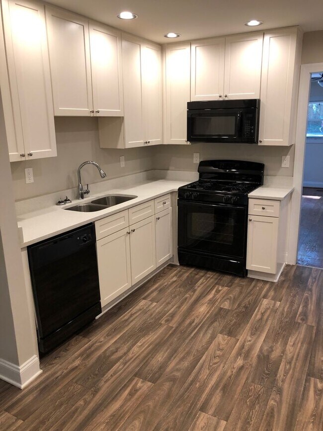 Foto del edificio - 333-335 Hillcrest