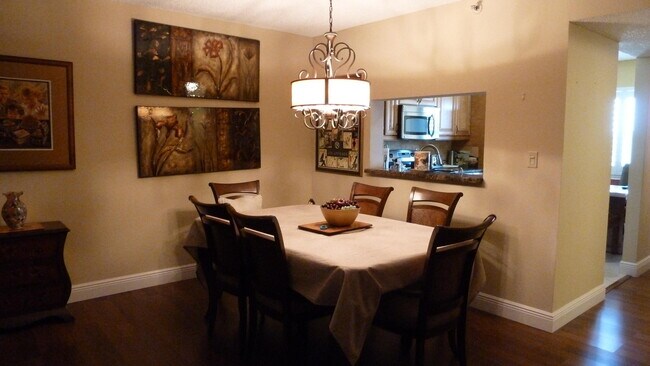 Foto del edificio - 6866 Huntington Ln