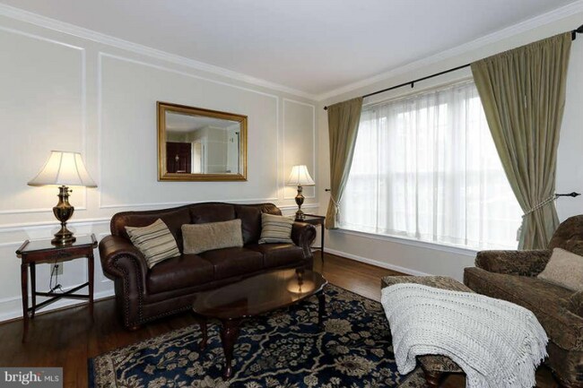 Building Photo - 10774 Brewer House Rd