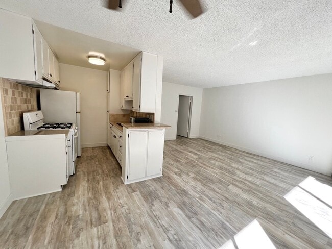 Foto del edificio - 3746 S Canfield Ave