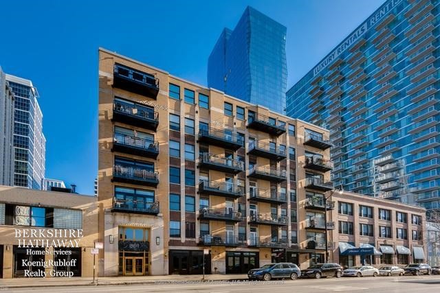 Primary Photo - 1307 S Wabash Ave
