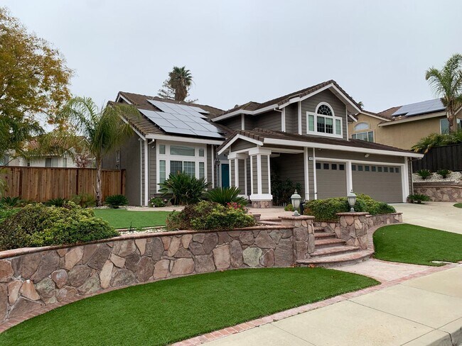 Foto del edificio - Beautiful 4 Bedroom, 3 Bath Antioch Home W/ SOLAR in Antioch