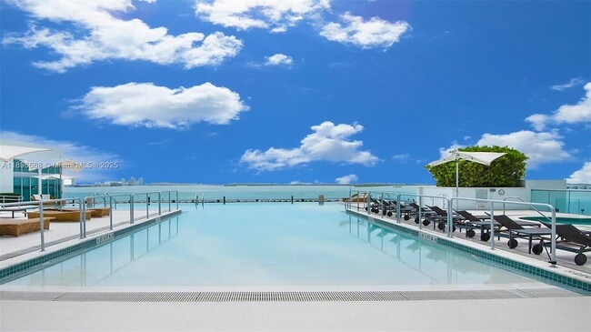 Building Photo - 1331 Brickell Bay Dr