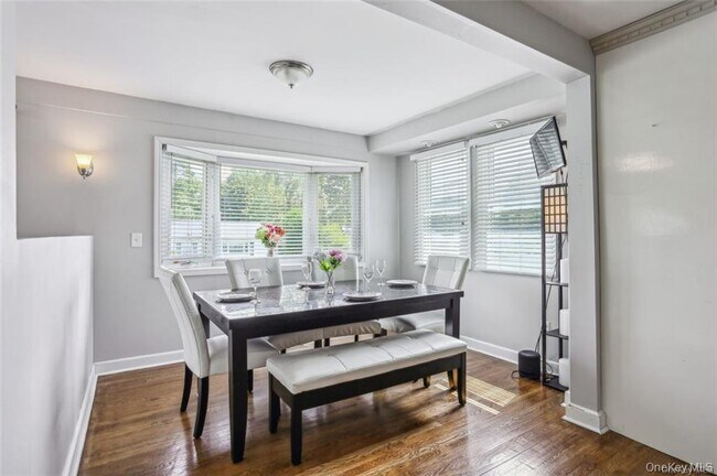 Building Photo - 83 Lake Region Blvd