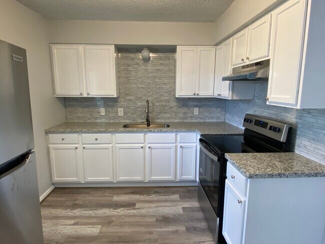 Ample cabinet space - 102 Oakdale Ct