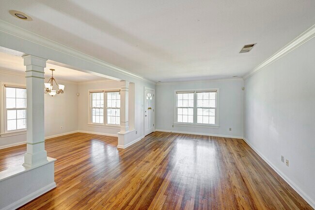 Foto del edificio - 1027 Althea Dr