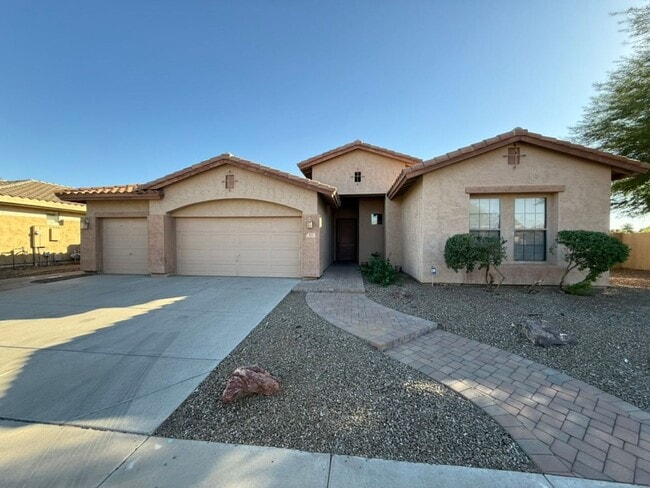 Beautiful 6 Bedroom - 4 Bath w/Private Pool & Basement - Chandler - Beautiful 6 Bedroom - 4 Bath w/Private Pool & Basement - Chandler House