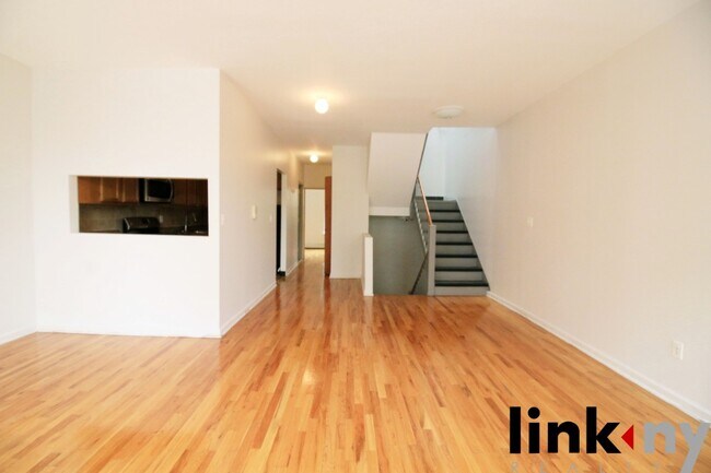 Building Photo - East 125th Street