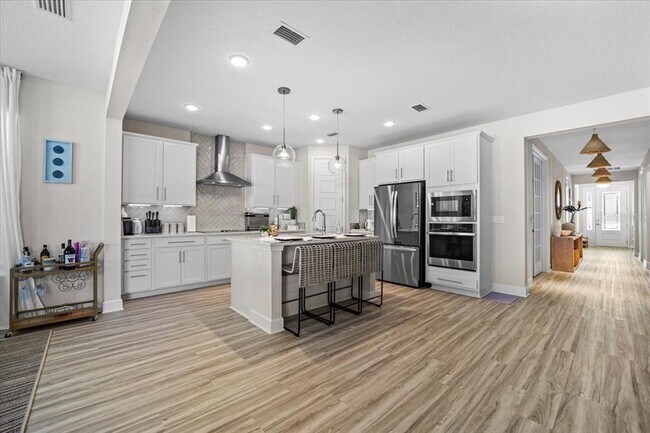 Building Photo - 50 Moana Ct S