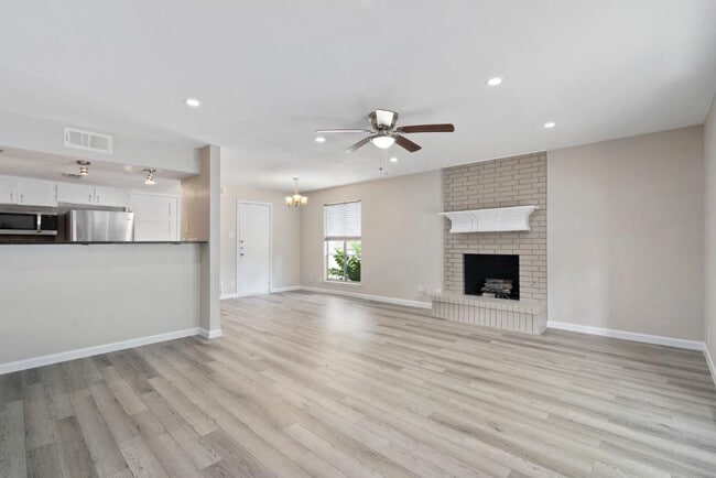 Building Photo - 1813 Woodland Ave