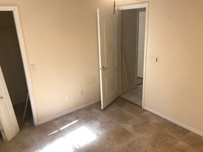 Foto del edificio - Available now!