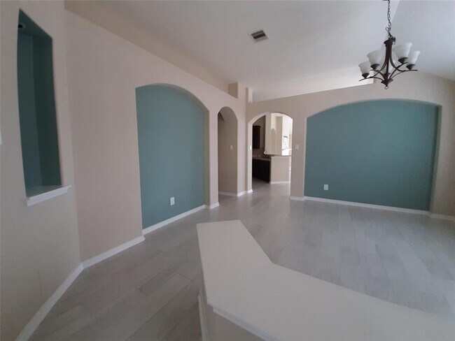 Foto del edificio - 26011 Silver Timbers Ln