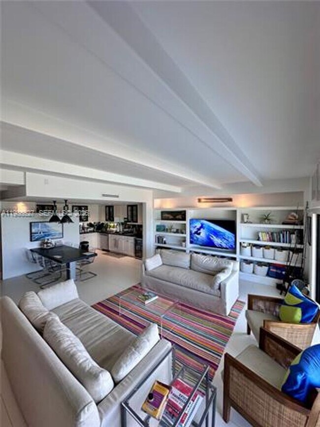 Foto del edificio - 166 Harbor Dr