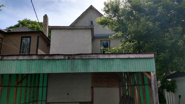 Building Photo - 844 Home St