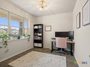 Building Photo - 134 Goldfinch Dr