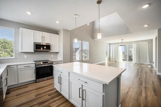 Building Photo - 11106 W 53rd Dr