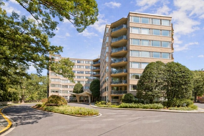 Photo - 4101 Cathedral Ave NW House