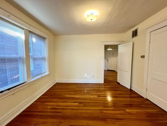 Building Photo - 911 St Rita Ave