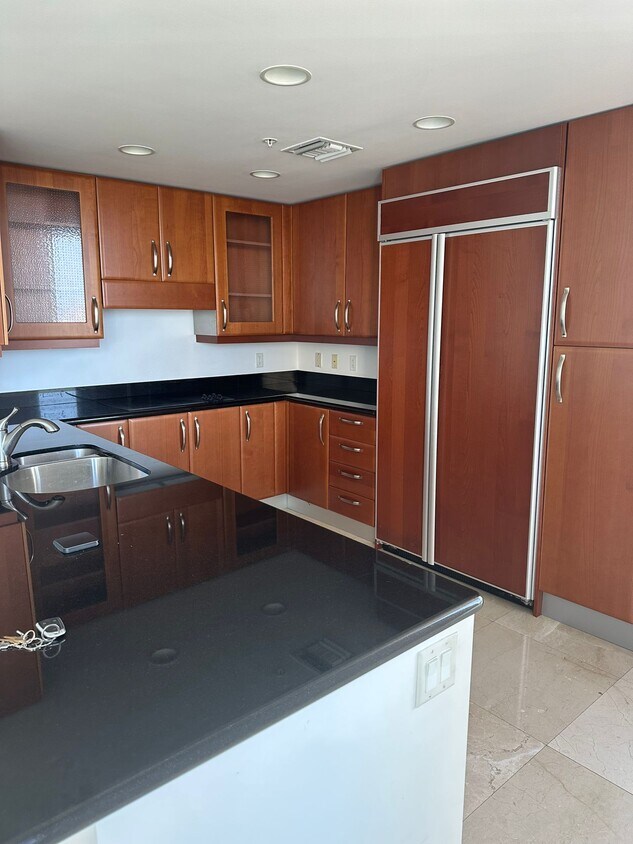 Foto del edificio - 19400 Turnberry Way