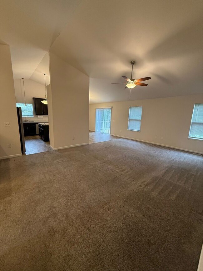 Building Photo - Private Charming  NEW Home
