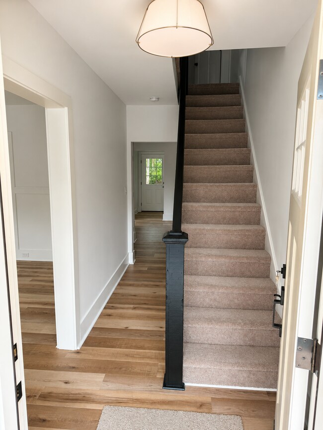 foyer - 17 Cherry St
