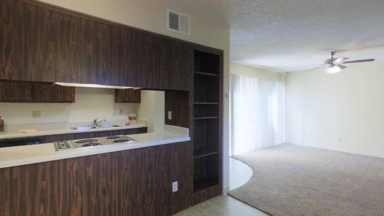 Photo - Lakeside Casitas Apartments
