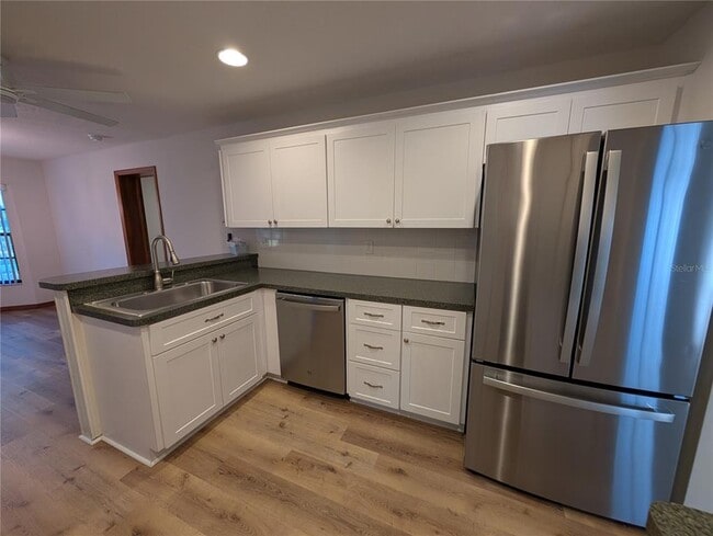 Foto del edificio - 3741 Thornbush Ln