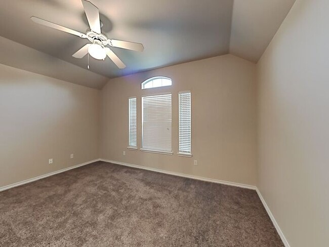 Building Photo - *No Applications Fee