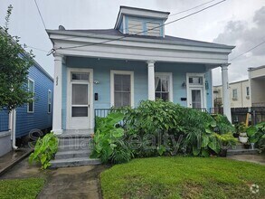 Building Photo - 622 S Scott St