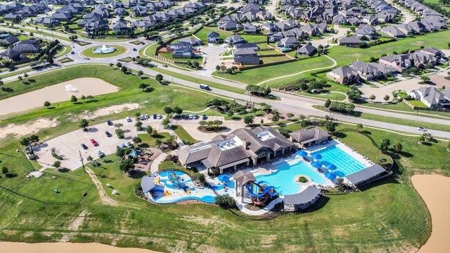 Building Photo - 28646 Monarch Cliffs Dr