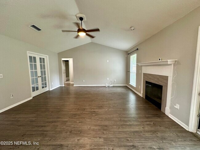 Foto del edificio - 501 Magnolia Garden Ct