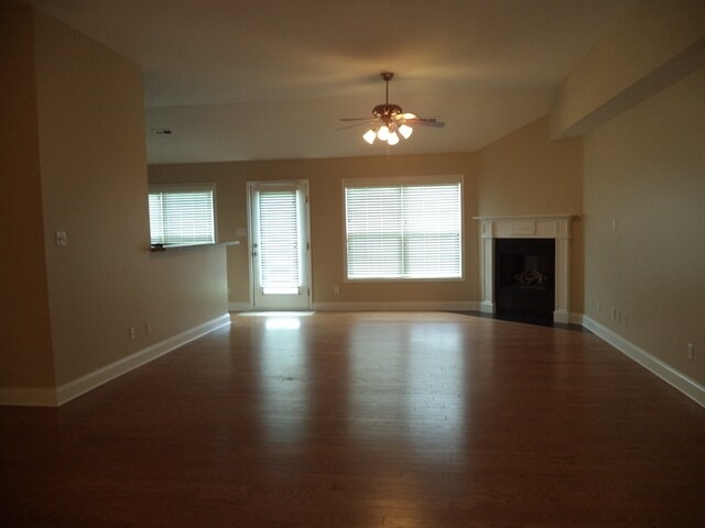 Foto del edificio - 1061 Saint Johns Dr