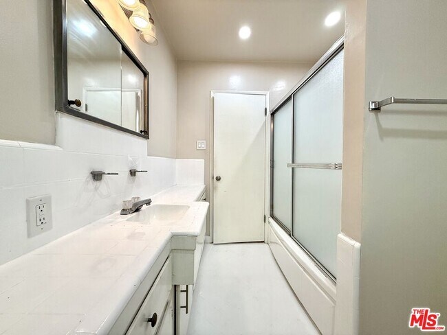 Foto del edificio - 925 S Holt Ave