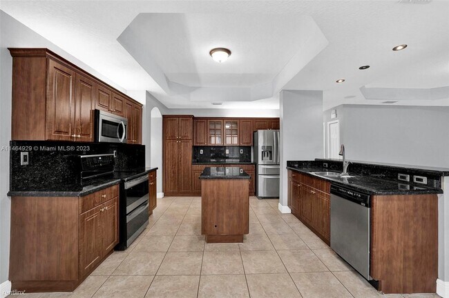 Building Photo - 5 br, 3 bath House - 2997 SW 156th Ave