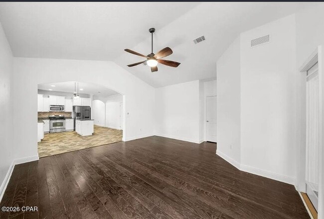 Building Photo - 282 Whispering Lake Dr