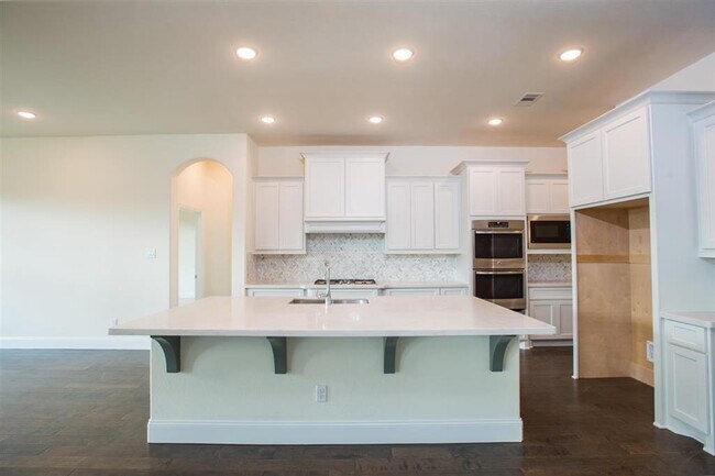 Building Photo - 21119 Bradford Grove Dr