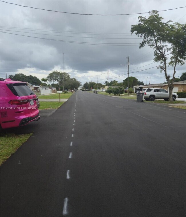 Foto del edificio - 4425 SW 21st St