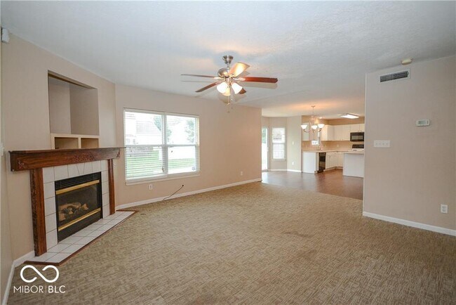 sala familiar - 4327 Mahogany Dr