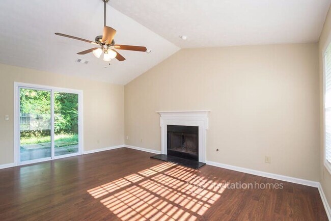 Foto del edificio - 3806 Rivers Run Trace