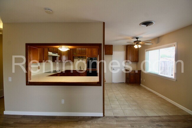 Building Photo - 14732 Helen Park Ln