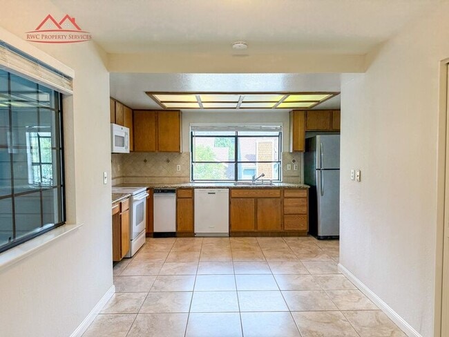 Foto del edificio - 18207 Hillwood Ln