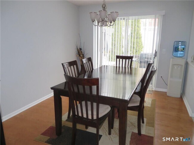 Foto del edificio - 68 Virginia Ave