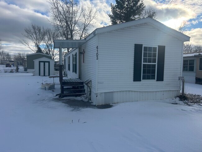Foto del edificio - 4103 Lady Slipper Dr