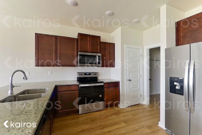 Foto del edificio - 6411 Upchurch Dr